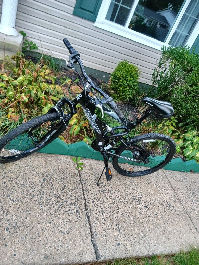 24 Inch H Y P E R Bicycle