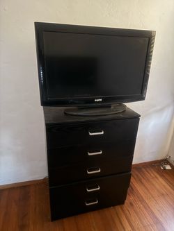 Bedroom dresser