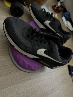 Men’s Shoes Size 13