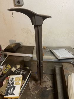 Shoe maker stand with pattern