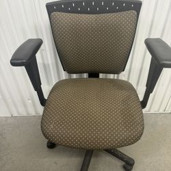 Office Chair And Mirror