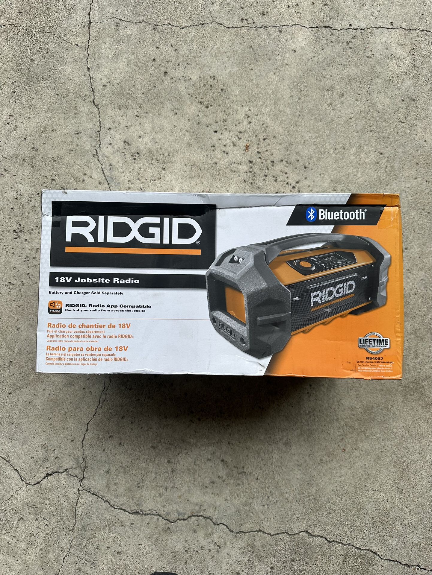 RIDGID Jobsite Radio Speaker Bluetooth Wireless R84087 18V Weather-Resistant