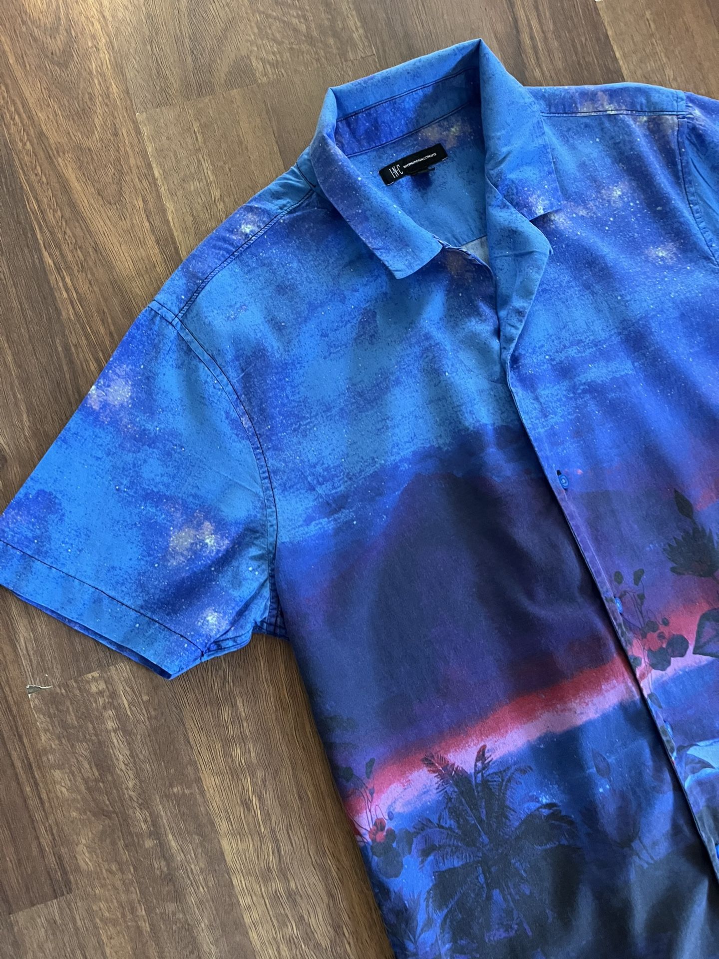 Men’s Ocean Blue Button Up Collared Shirt, Large