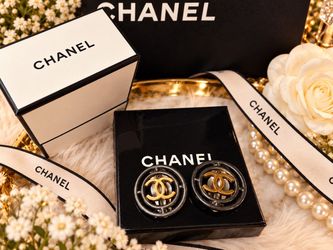 CHANEL Vintage CC Logo Round Clip-On Earrings TwoTone Gold Gunmetal + Box 325558
