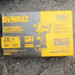 DeWault 1/2" Impact Wrench
