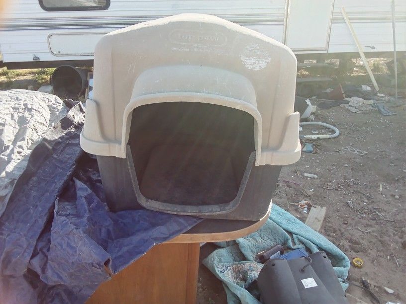 Doghouse