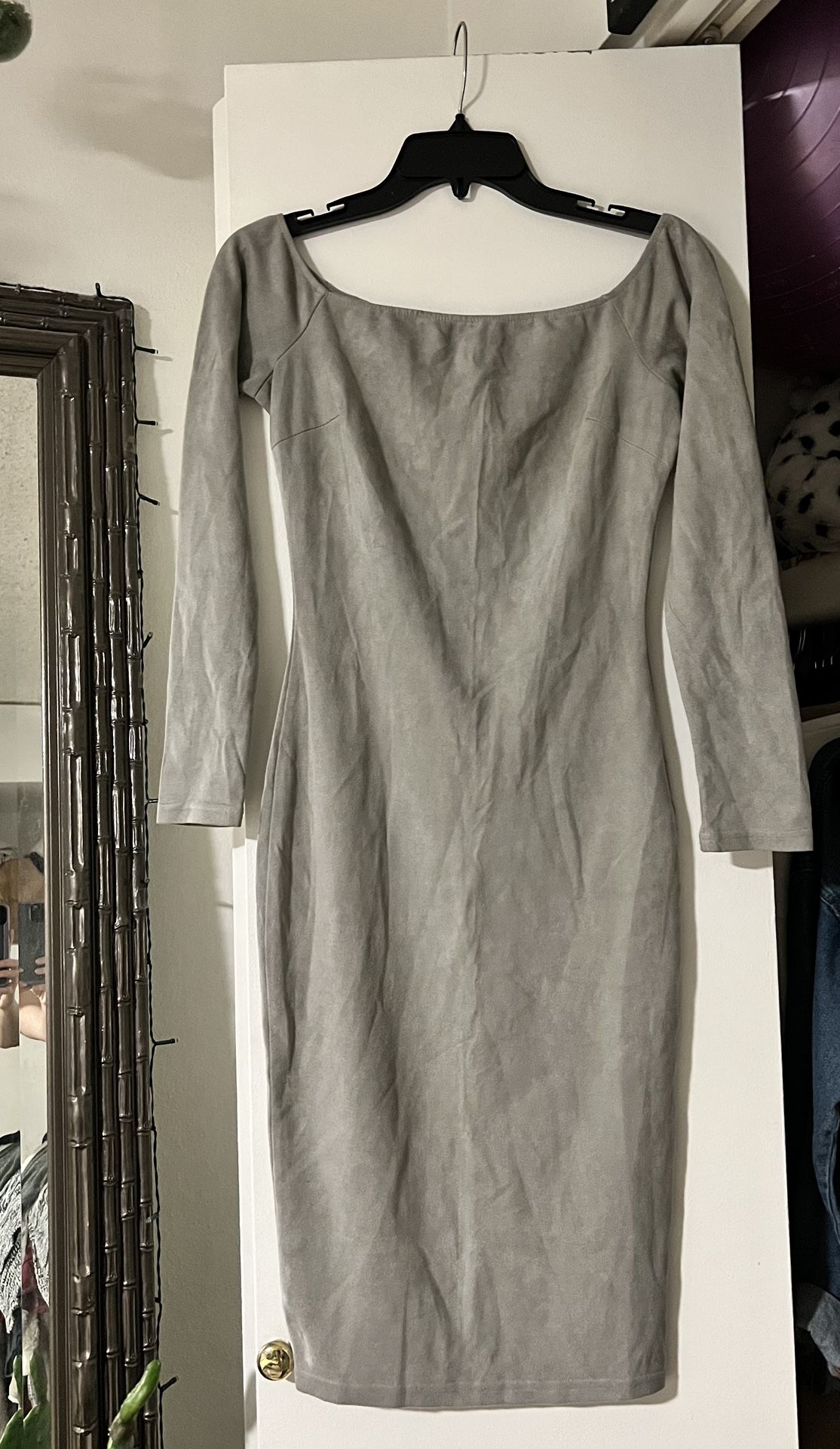 Gray Velvet Off Shoulder Midi Dress Size Small