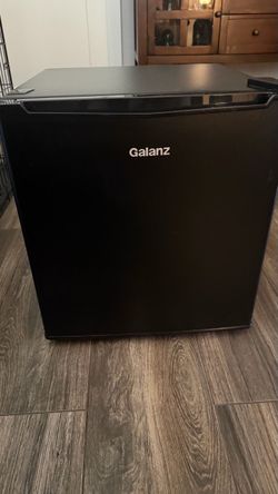 Mini fridge