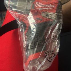 Milwaukee Drill Driver 