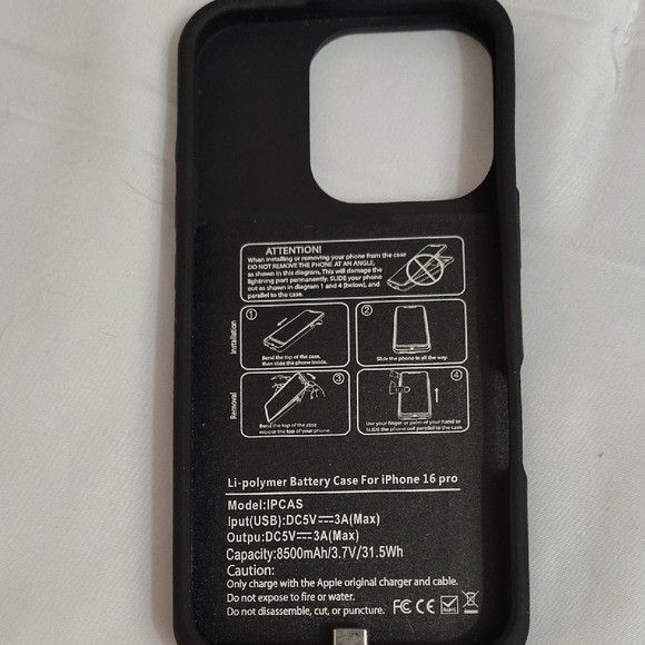 iPhone 16 Pro Charging Case