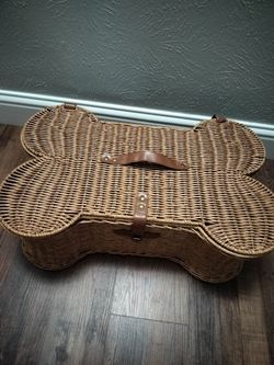 Bone shaped basket