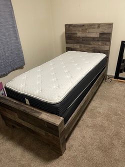 Twin bed set
