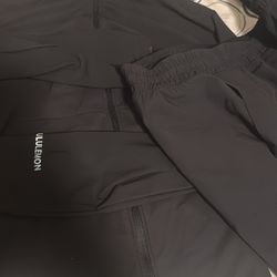 LULULEMON JACKET/JOGGERS