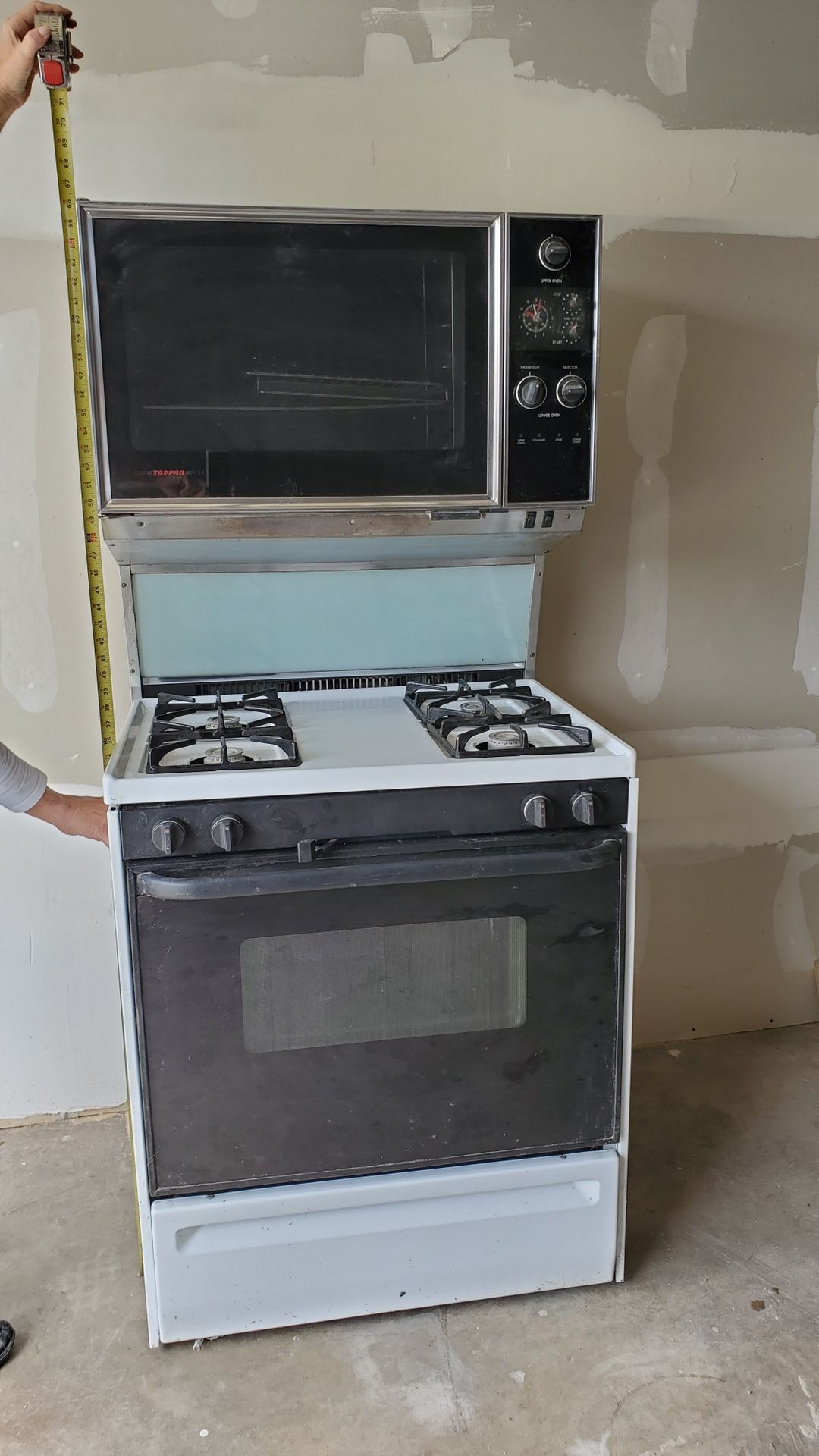 FREE!! Need it gone. Working Tappan gas with double oven 66” tall x 30” wide x 28” deep.