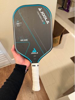 Joola pickleball paddle