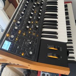 Moog Subsequent 37