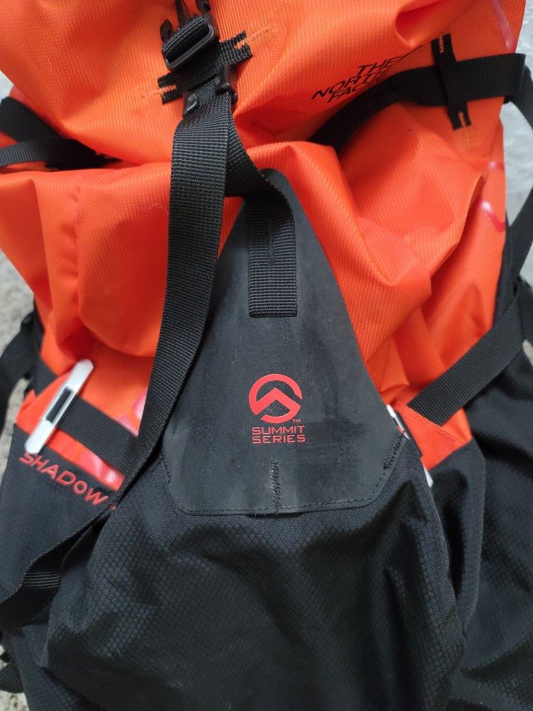 The North Face Summit Series Shadow 40+10 