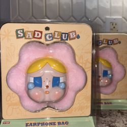 Pop Mart Cry Baby Earphone Bag Charm 
