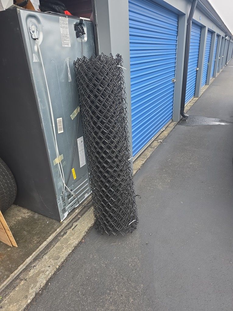 Black Vinyl Coated Chain Link Fence 5ft X 50ft New - Obo