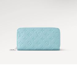Louis Vuitton M12680 Azure frost Light Blue 
