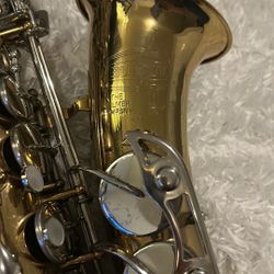 Saxophone Alto Bundy. 2 Selmer  Company USA 