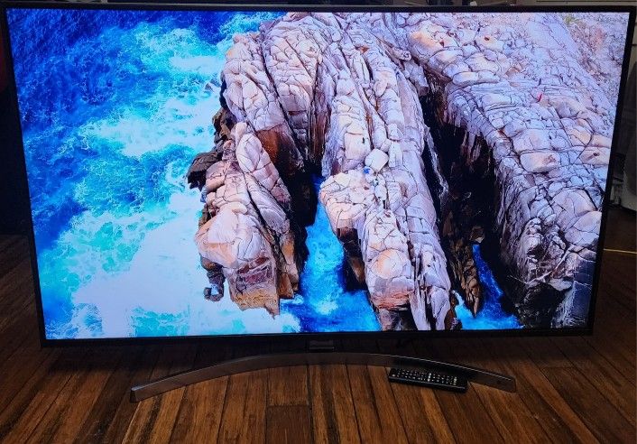 55" 4k UHD HDR Smart LED-LCD TV Model 2018