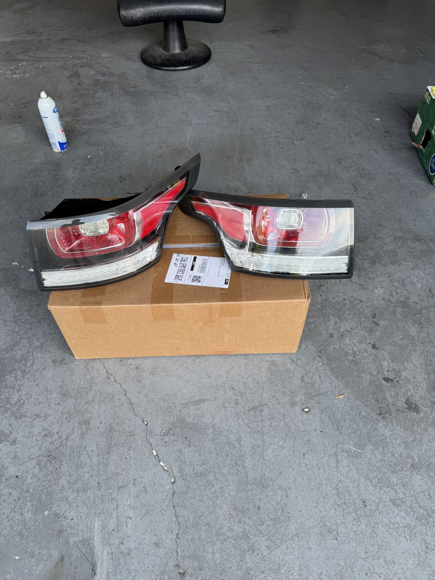 Left & Right Tail LED Light For Range Rover Sport.