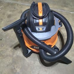 Vacuum Ridgid 16 gallons  new