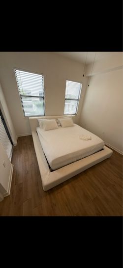 Castlery king size bed frame