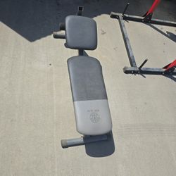 Golds Gym Xr 5.9 Weight Bench