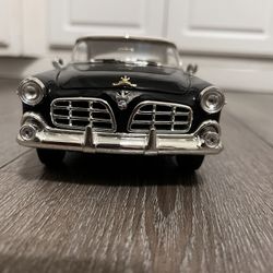 Diecast 1/18 Scale  Signature model 1955 Chrysler imperial 