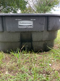 Rubbermaid 150 gallon tank