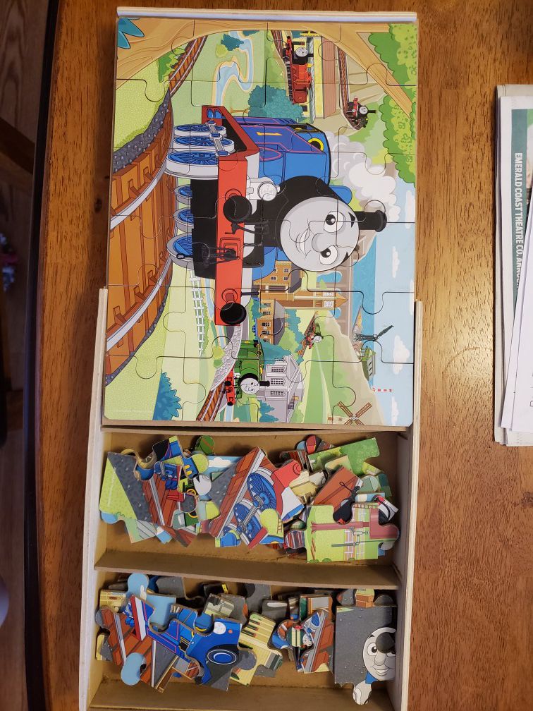 3 wooden 24 pce Thomas the Train puzzle sets with box