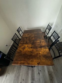 Dining table & 6 chairs