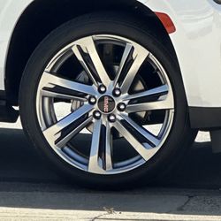 GMC “Cadillac” 24” OEM rims
