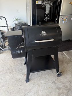 Pit boss Smoker