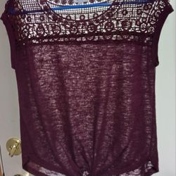 8 PICS OF WOMEN'S SIZE SMALL SPRING/SUMMER CLOTHES, PRICES ON PICS $1-$4
SELL SEPARATELY OR TOGETHER