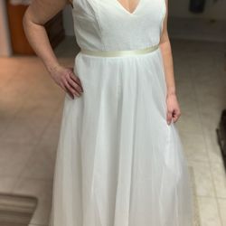 Beautiful, Timeless, Wedding Dress!