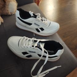 Reebok Tennis Shoe