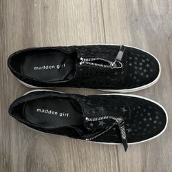 MADDEN GIRL SLIP ON BLACK W STARS