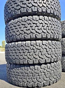 265/70/17 Bfgoodrich 📍📍 Vendo un set de llantas con 80% de vida las 4 📍🌟