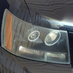 Chevy avalanche headlights