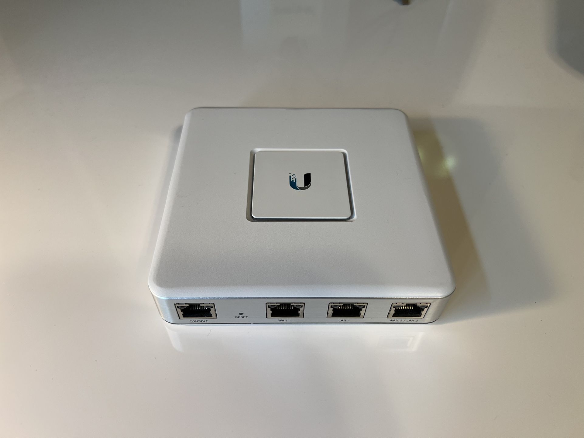 Ubiquiti UniFi Security Gateway (USG) 3 Port Gigabit Firewall USG-3P