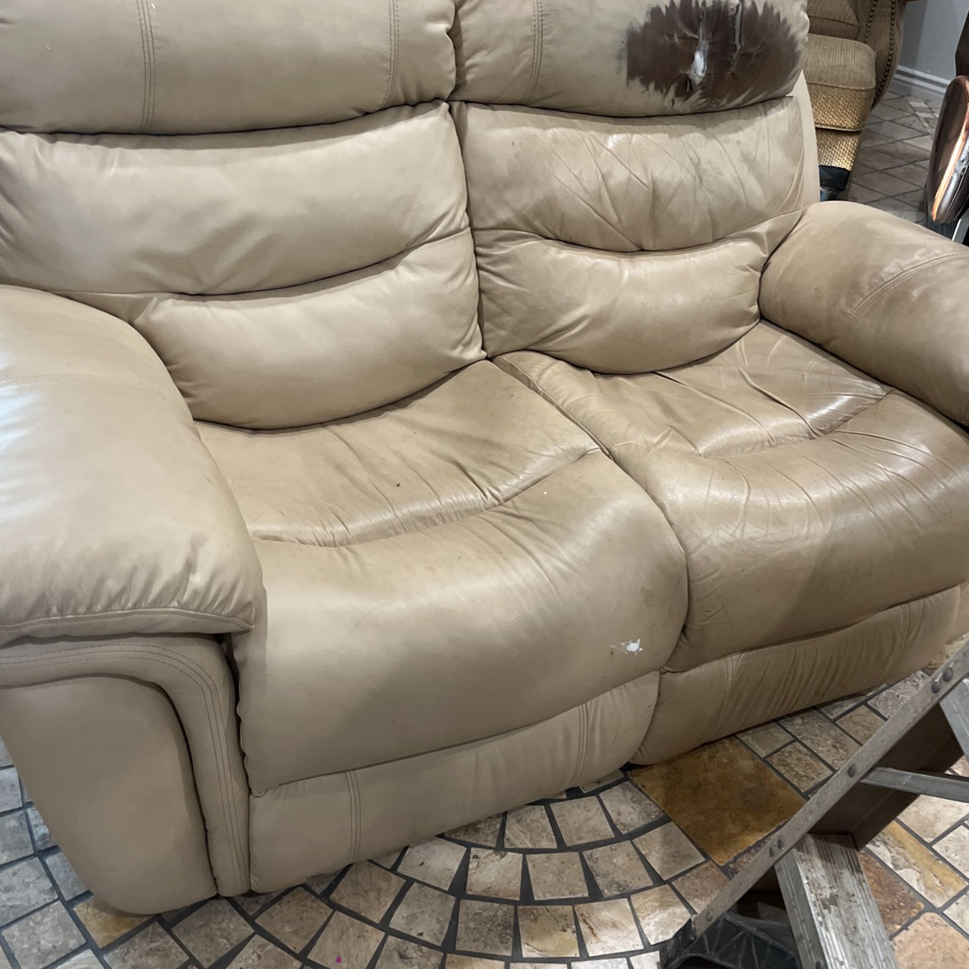 Duel Recliner Chairs 