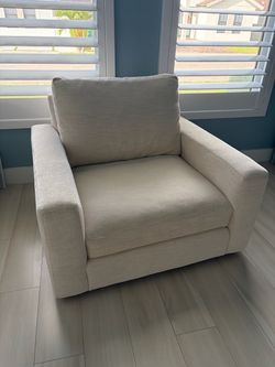 Ivory Swivel Chair