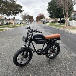 Hovsco HovGtrs Ultra (TWO BATTERIES)