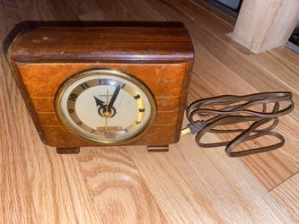 Vintage C. 1930 Art Deco Hammond Synchronous Tripoli Clock