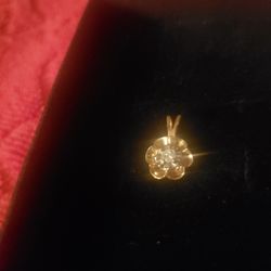 Women's 10K Gold Diamond Flower Pendant