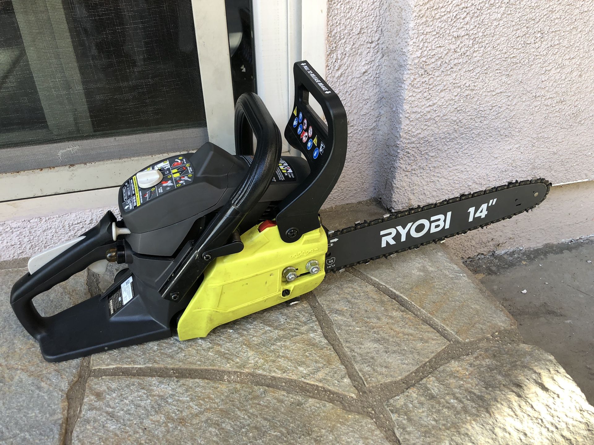 Ryobi gas chainsaw 14” excellent condition