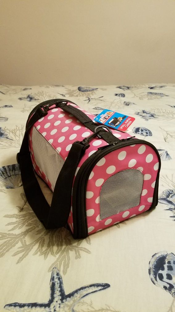 Life's furtastic top small animal carrier